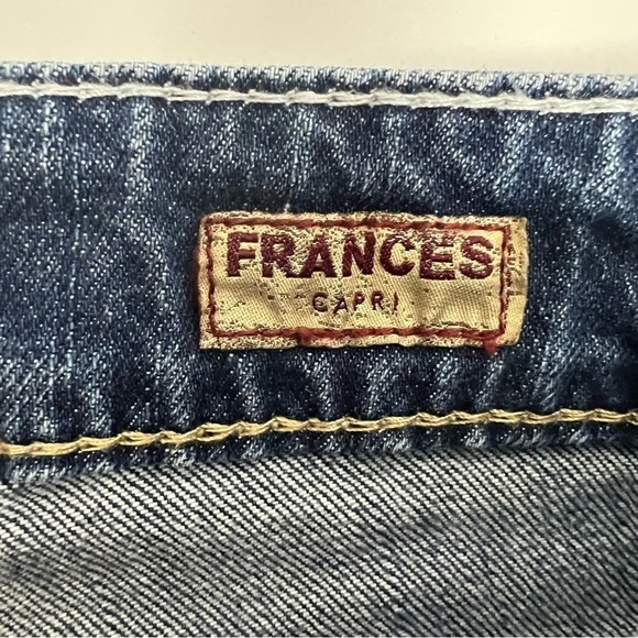 Silver Women’s Blue Jean FRANCES Capris Sz 27 (3/4) Distressed Pockets - Picture 6 of 14